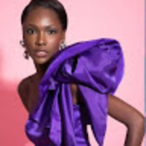 Meet your Posher, Cassandra